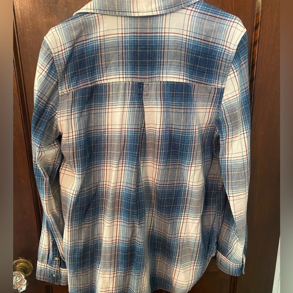 Button down flannel - Picture 2 of 4